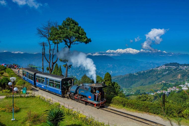 Holiday Package to Darjeeling–Gangtok Himalayan Tour